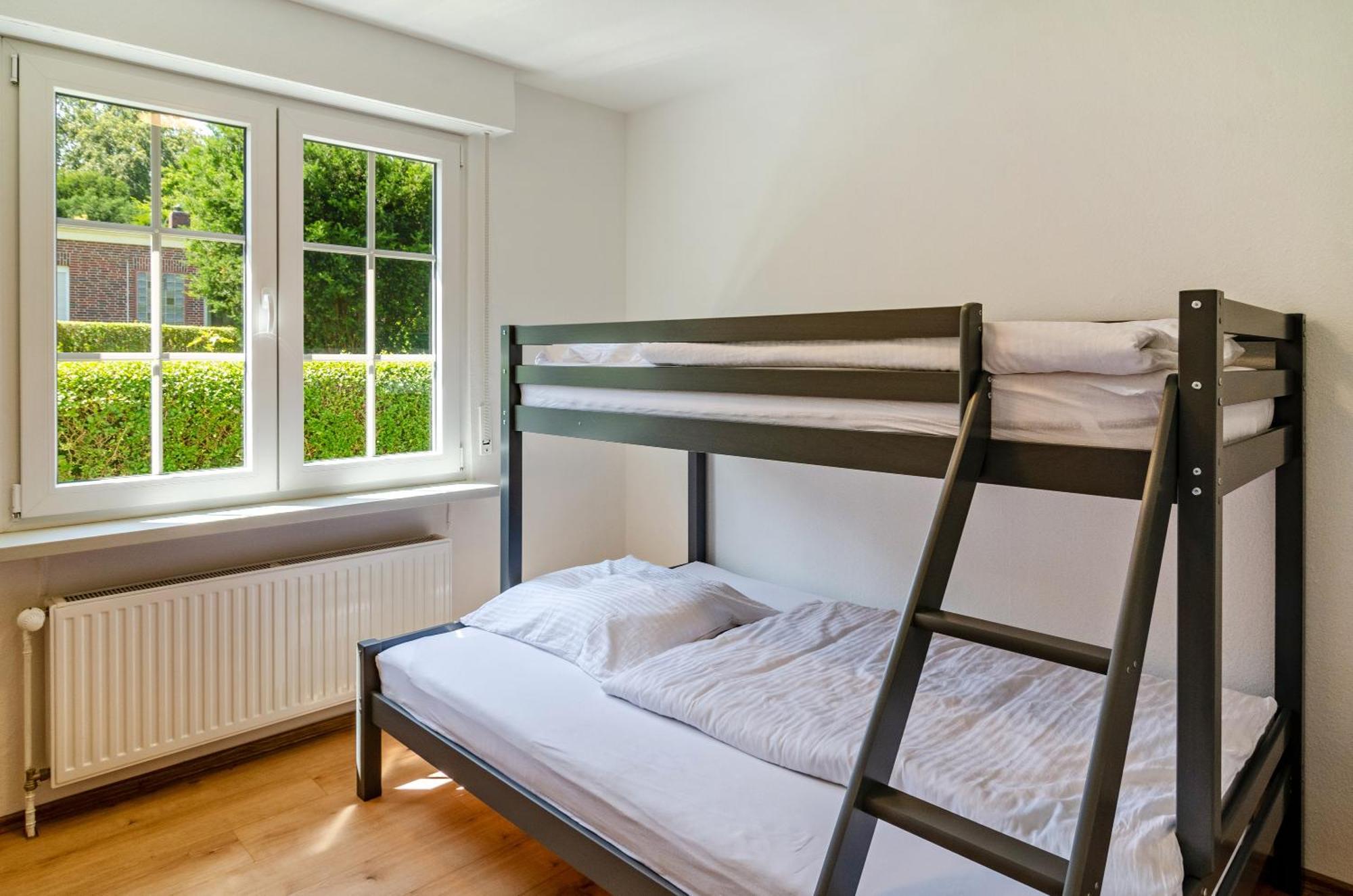 Ferienhaus Sonnenschein - Wohnung 1 Norden Extérieur photo